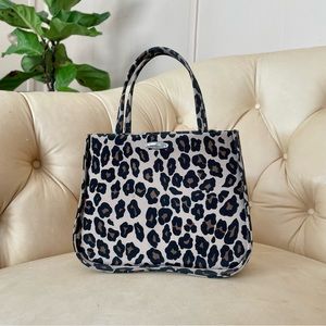 Hillard & Hanson Micro Tote Bag in Leopard Print